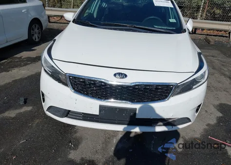 2018 Kia Forte Lx z USA, uszkodzony, nr VIN 3KPFK4A77JE282282